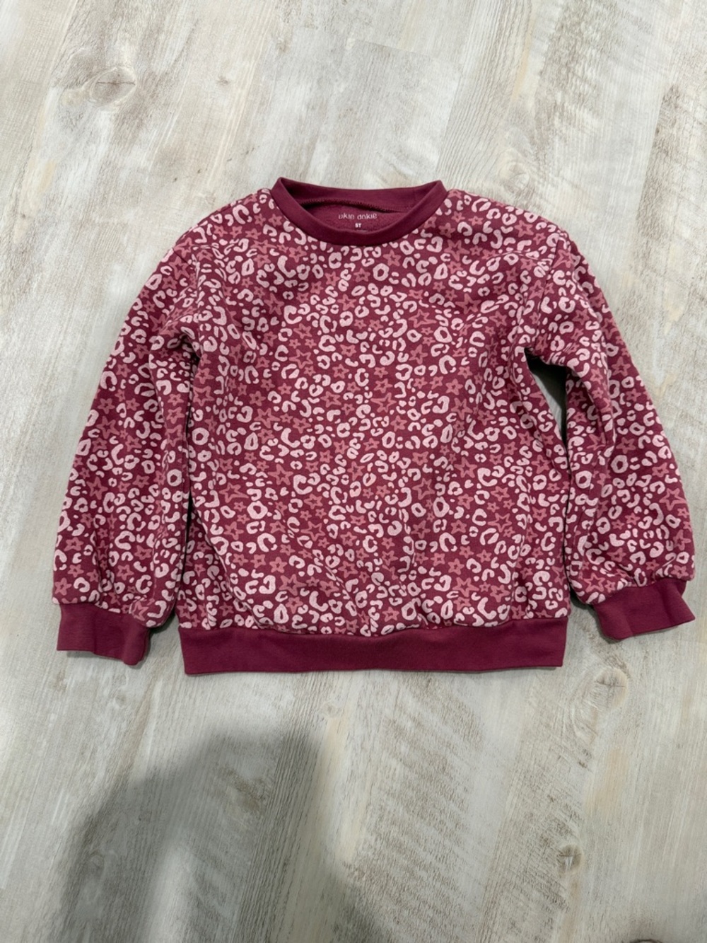 okie dokie Burgundy Crewneck Sweatshirt with Light Pink Leopard Print